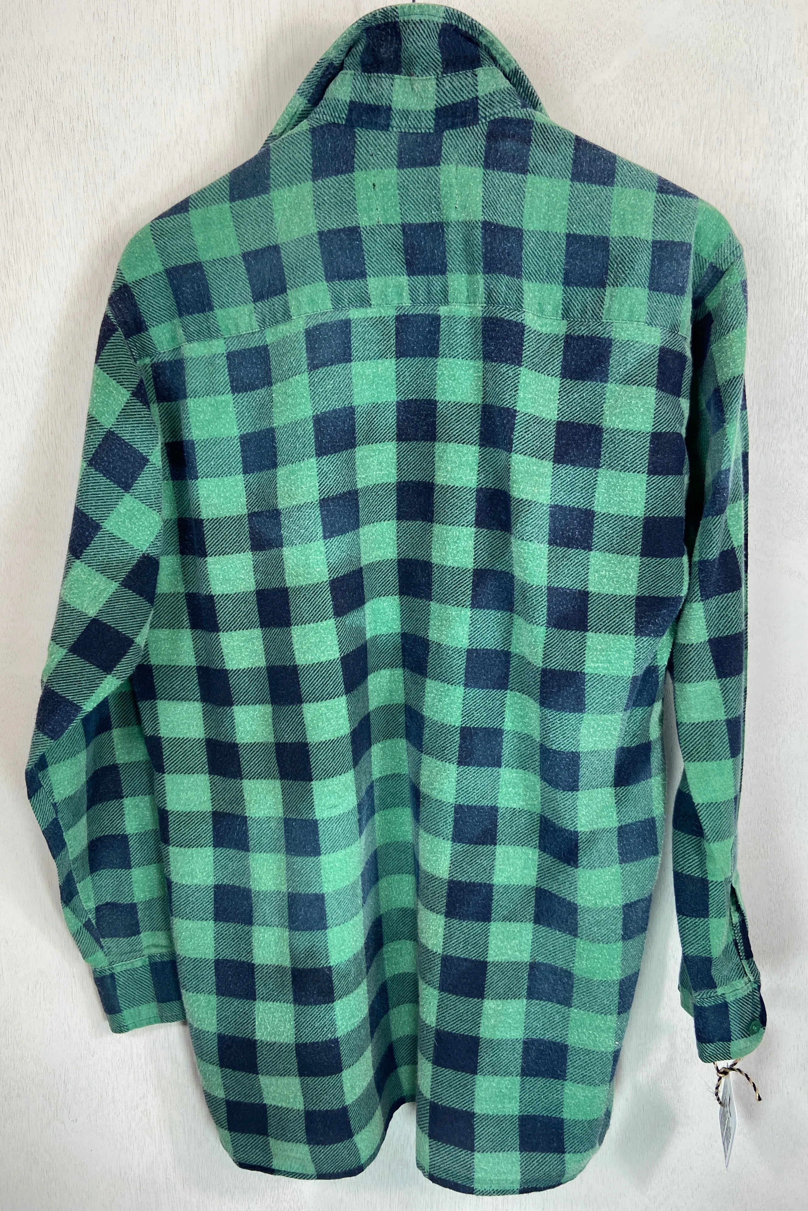 Vintage Retro Green and Navy Blue Flannel Size Large